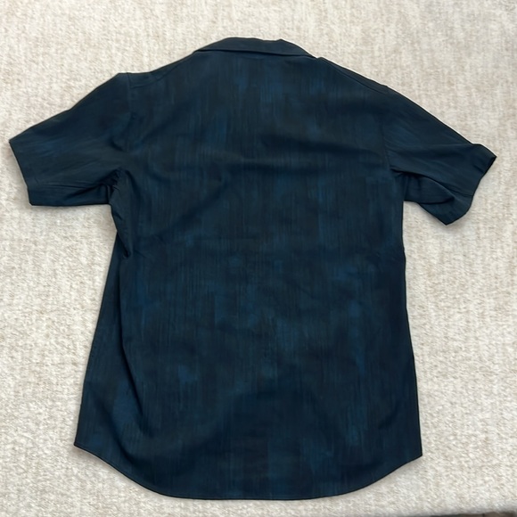 lululemon airing easy short-sleeve shirt - Picture 2 of 2